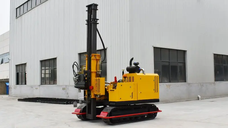 Compact photovoltaic pile driver 