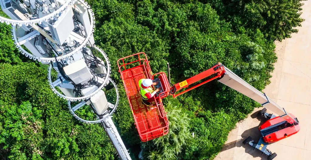 Boom lift