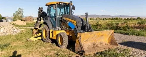Backhoe Loader img