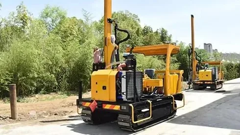 Solar pile driver machine from Everstar